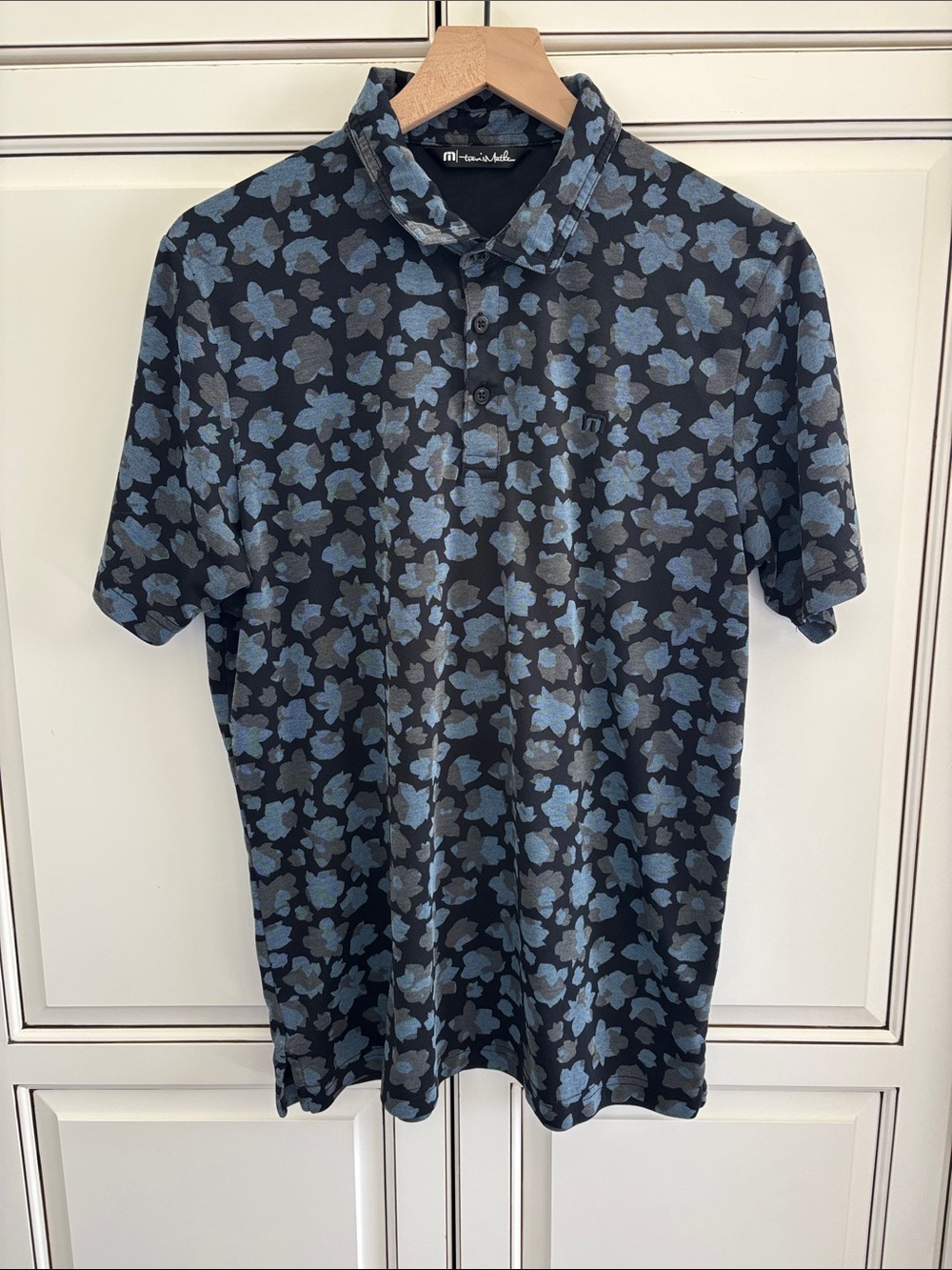 Rare Travis Mathew By The Wharf Golf SS Polo Floral Black Blue Pique Mens Large